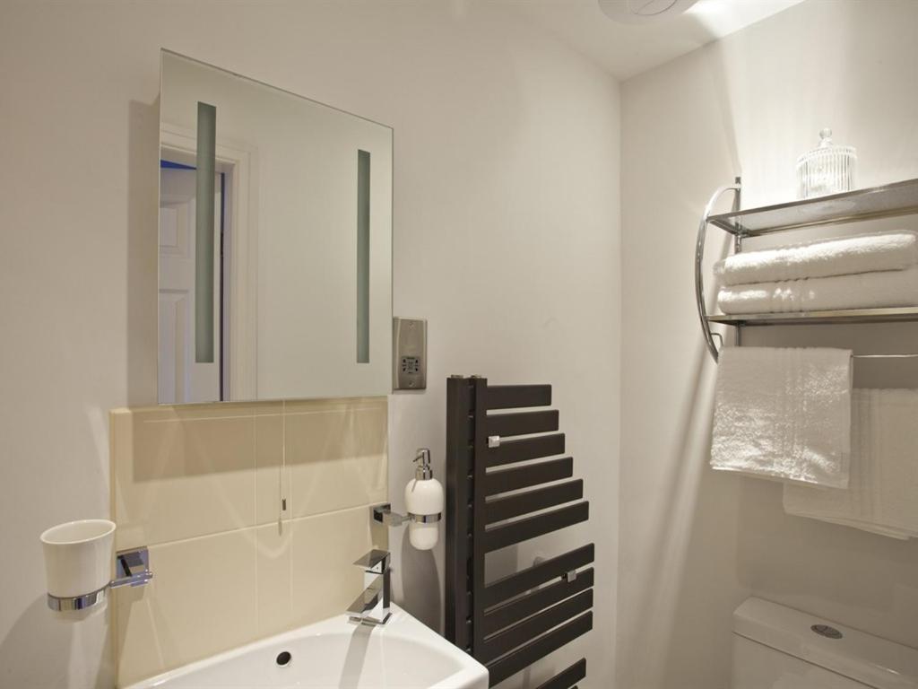 Burton Stone Inn B&B York Room photo